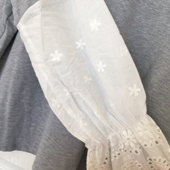 5 for $25 * 🛍 Lace Long Sleeve Top - Picture 4 of 7